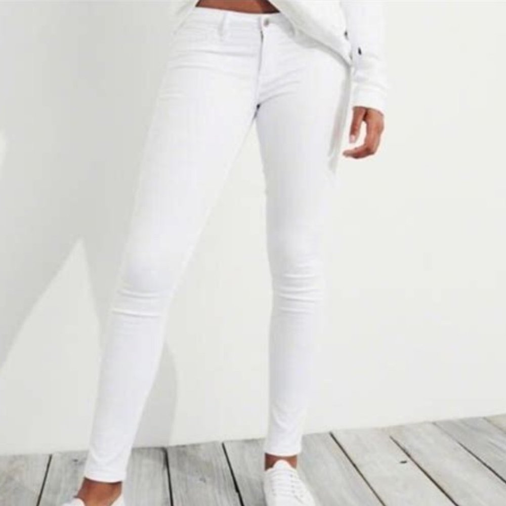 HOLLISTER | White Frayed Hem Skinny Jeans